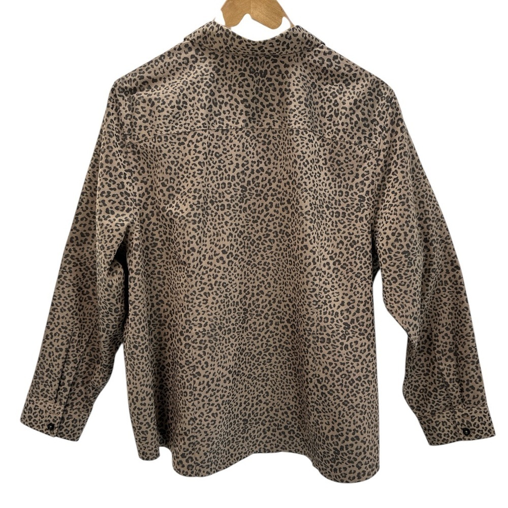 Chico’s No Iron Coolmax Leopard Print Shirt Button Long Sleeve Travel Classic 3 - Picture 2 of 10